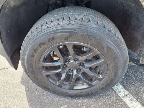 Used 2024 Chevrolet Colorado W/T image 24