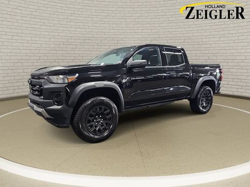 Used 2024 Chevrolet Colorado Trail Boss AWD/4WD image 1
