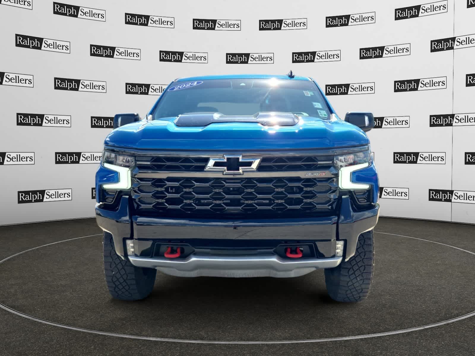 Used 2024 Chevrolet Silverado 1500 ZR2 w/ Technology Package AWD/4WD image 8