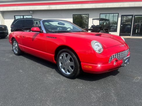 Used 2002 Ford Thunderbird image 3