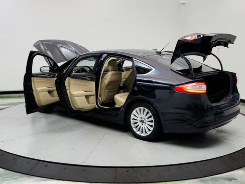 Used 2014 Ford Fusion Energi SE image 12
