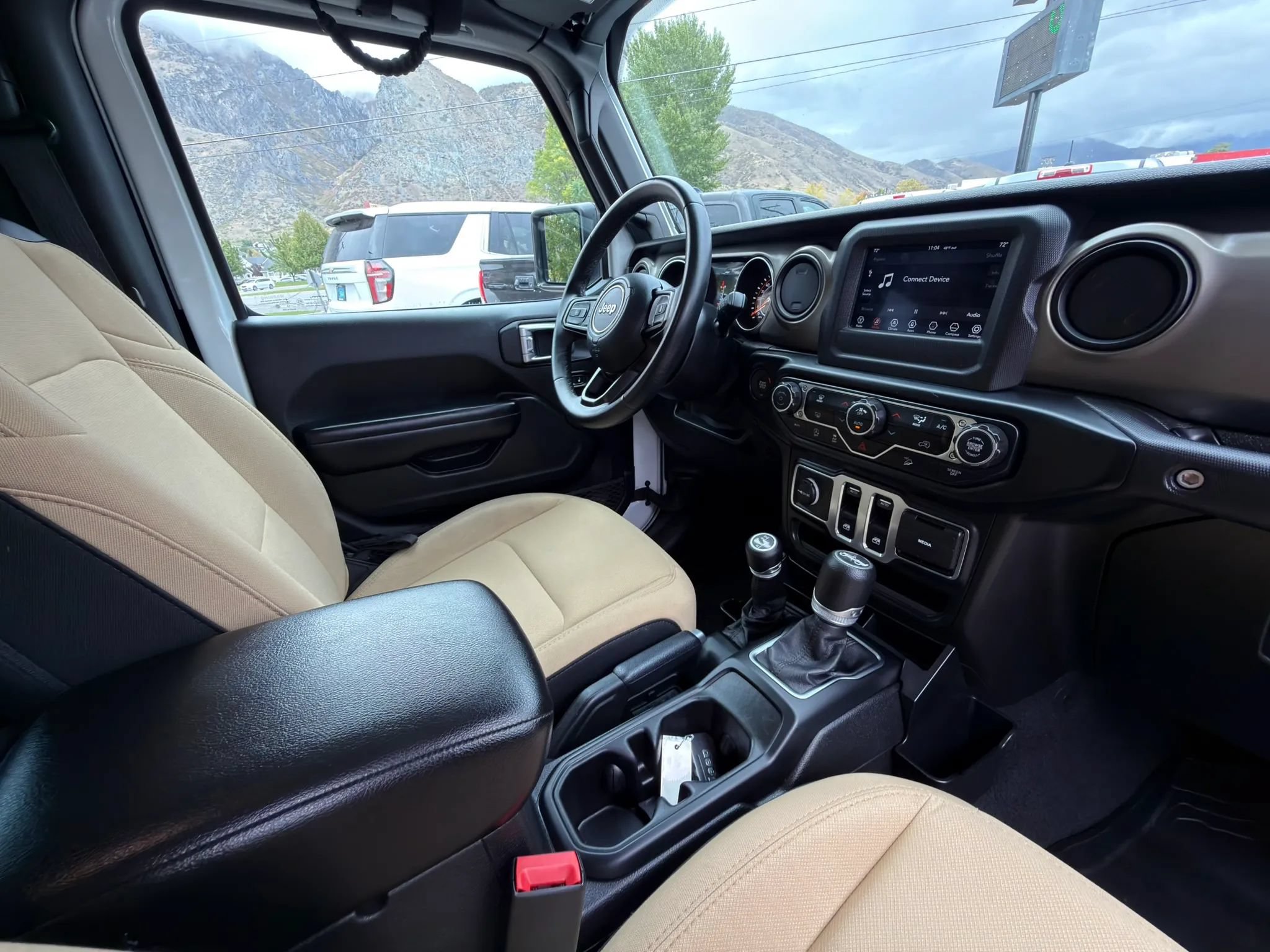 Used 2019 Jeep Wrangler Sport AWD/4WD image 6