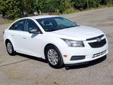 Used 2011 Chevrolet Cruze LS image 2