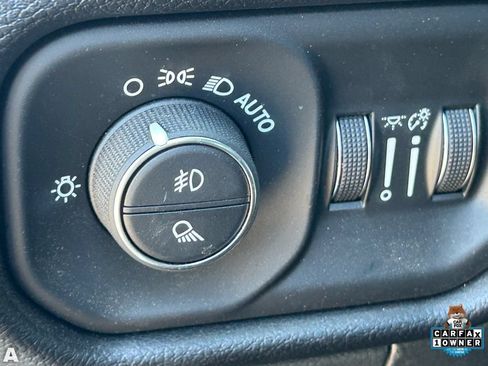 Used 2026 RAM 2500 Laramie AWD/4WD image 11