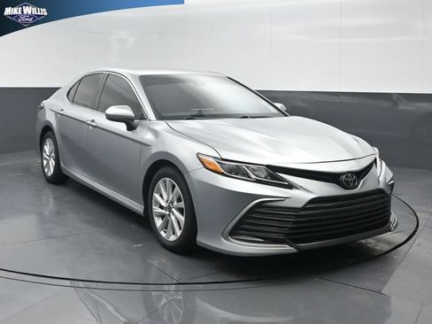 Used 2023 Toyota Camry LE FWD image 1