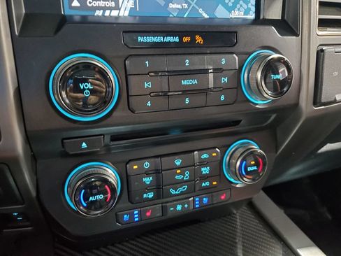 Used 2018 Ford F150 Raptor w/ Equipment Group 802A Luxury AWD/4WD image 32