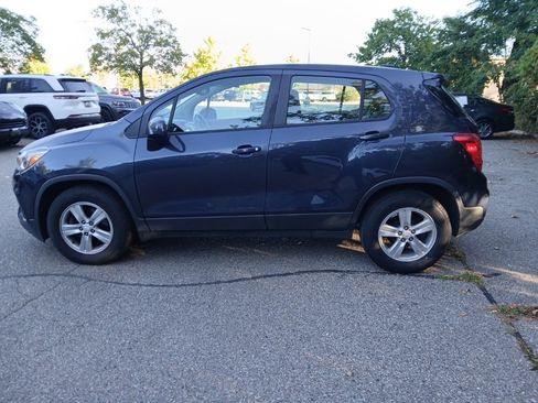 Used 2019 Chevrolet Trax LS image 8
