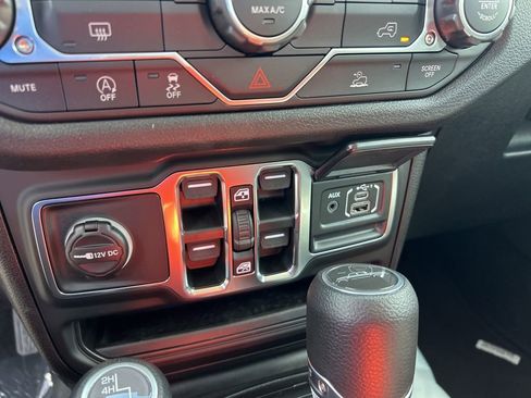 New 2026 Jeep Gladiator Sport AWD/4WD image 38