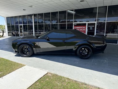 Used 2023 Dodge Challenger R/T Scat Pack RWD image 6
