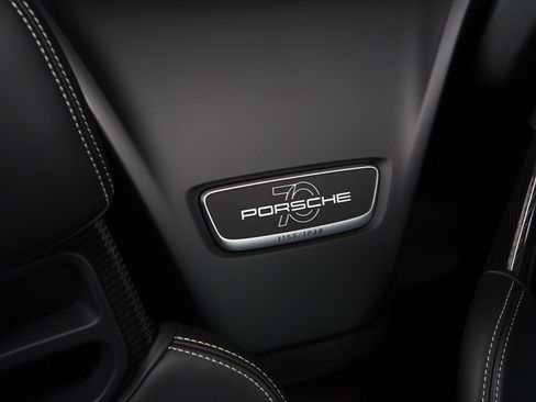 Used 2019 Porsche 911 Speedster RWD image 6