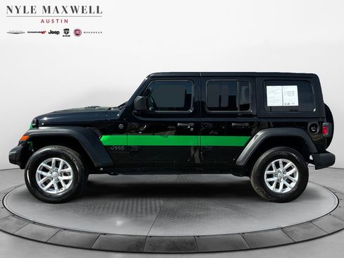 Used 2023 Jeep Wrangler Sport S image 13