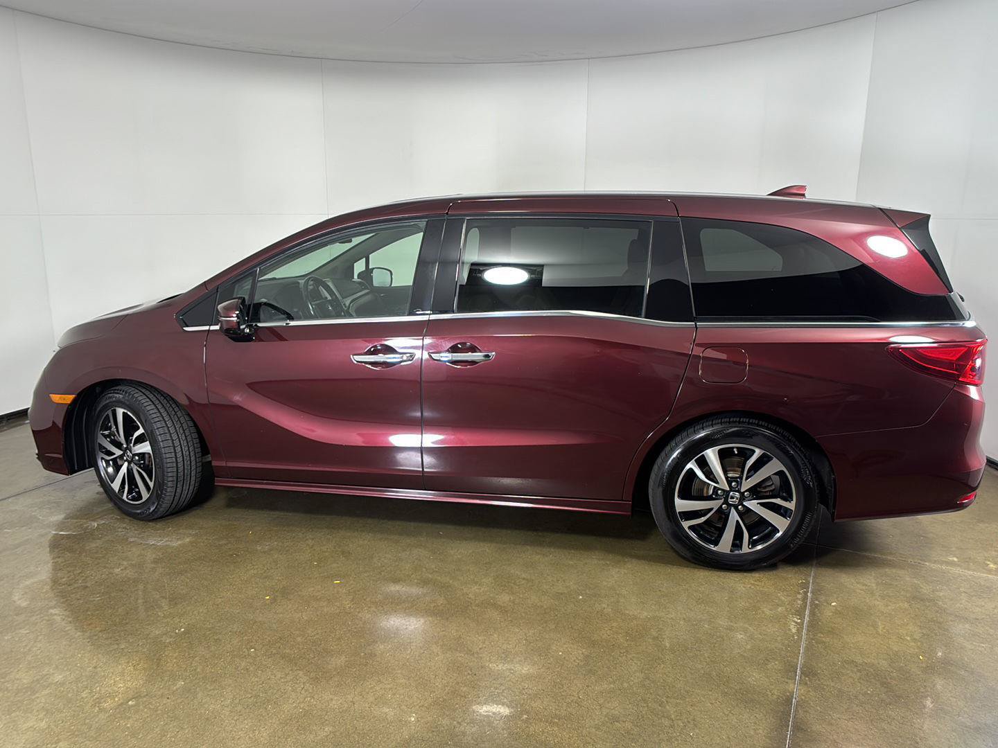 Used 2019 Honda Odyssey Elite image 14