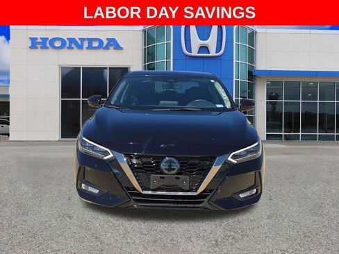 Used 2023 Nissan Sentra SR w/ SR Premium Package FWD image 8