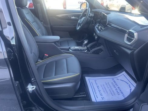 Used 2025 Chevrolet TrailBlazer ACTIV w/ Convenience Package image 16