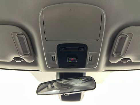 Used 2023 Toyota Camry SE FWD image 33