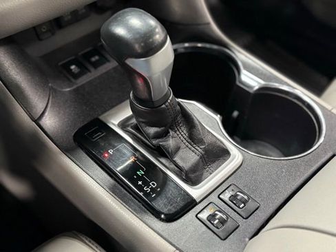 Used 2017 Toyota Highlander XLE image 33