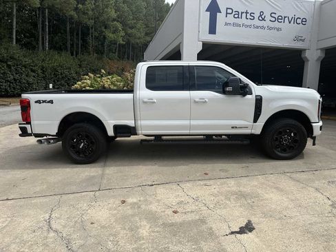 Used 2024 Ford F250 Lariat w/ Black Appearance Package image 8