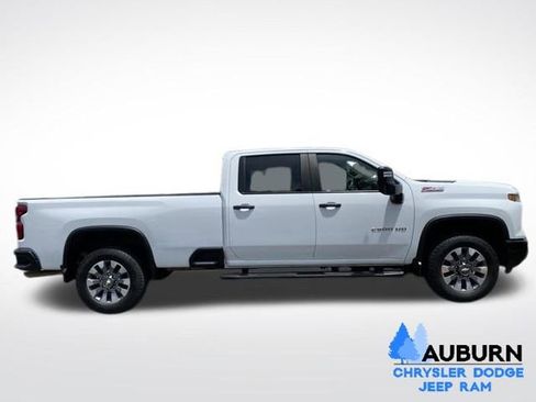 Used 2024 Chevrolet Silverado 2500 Custom w/ Custom Value Package AWD/4WD image 8