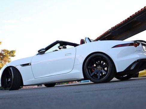 Used 2018 Jaguar F-TYPE Convertible image 17