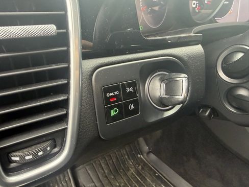 Used 2021 Porsche Cayenne image 25