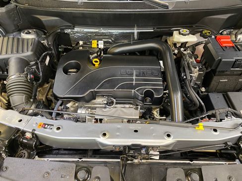 Used 2026 Chevrolet Equinox LT FWD image 10