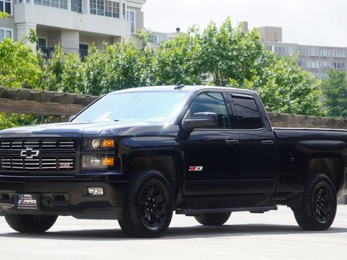 Used 2015 Chevrolet Silverado 1500 LT w/ Midnight Edition AWD/4WD image 5