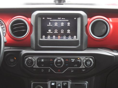 Used 2018 Jeep Wrangler Unlimited Rubicon AWD/4WD image 21
