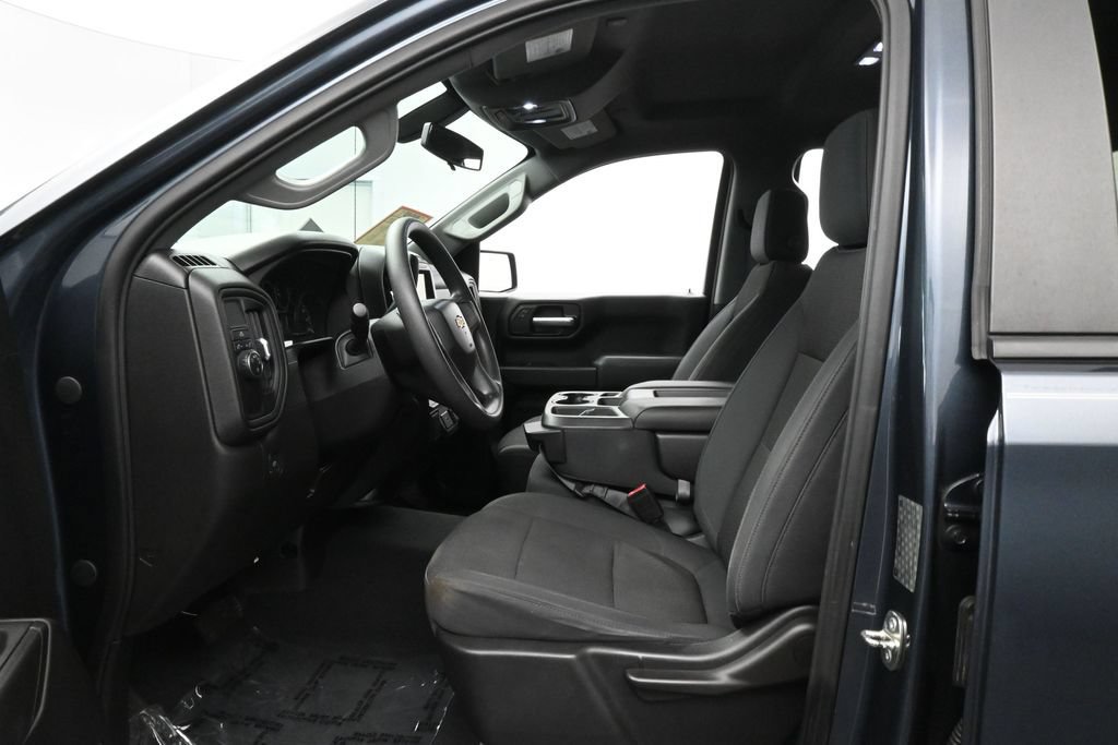 Used 2019 Chevrolet Silverado 1500 Custom w/ Custom Value Package RWD image 10