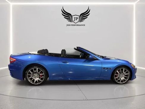Used 2018 Maserati GranTurismo Sport RWD image 16