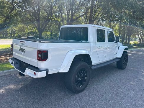Used 2022 Jeep Gladiator Overland AWD/4WD image 6