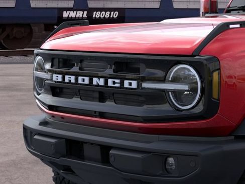 New 2026 Ford Bronco Outer Banks w/ Sasquatch Package AWD/4WD image 19