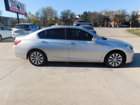 Used 2014 Honda Accord EX image 5