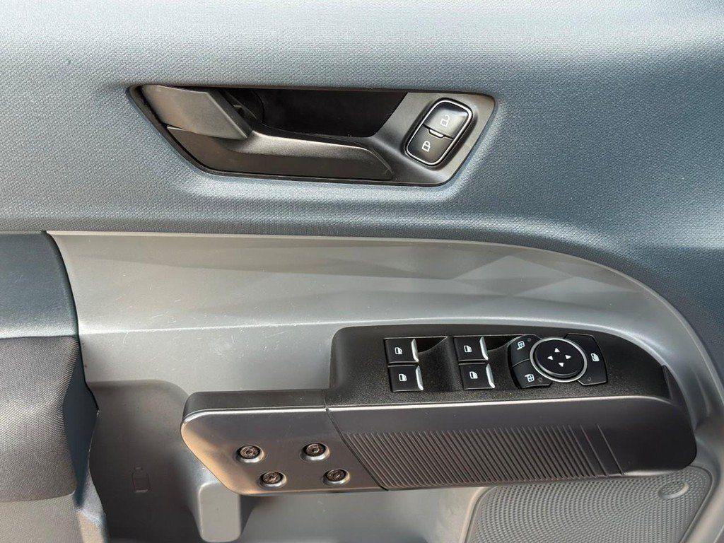 Used 2023 Ford Maverick XL FWD image 17