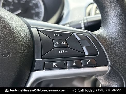 Certified 2023 Nissan Versa SV FWD image 36