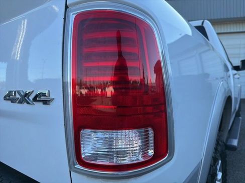 Used 2014 RAM 2500 Laramie image 16