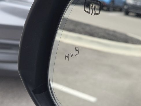 Used 2018 Toyota Sienna Limited Premium image 19