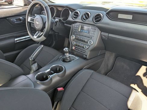 Used 2017 Ford Mustang Coupe RWD image 28