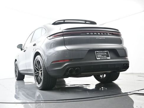 Certified 2024 Porsche Cayenne Coupe AWD/4WD image 48