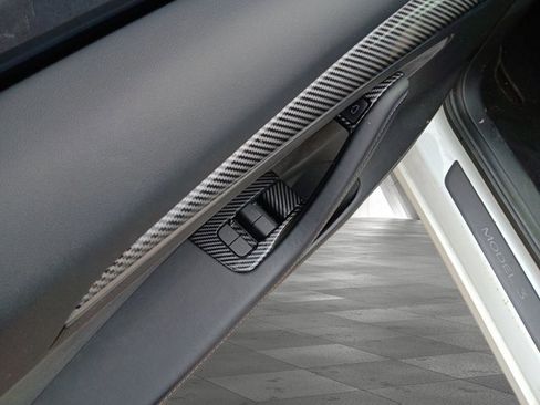 Used 2021 Tesla Model 3 Performance image 8