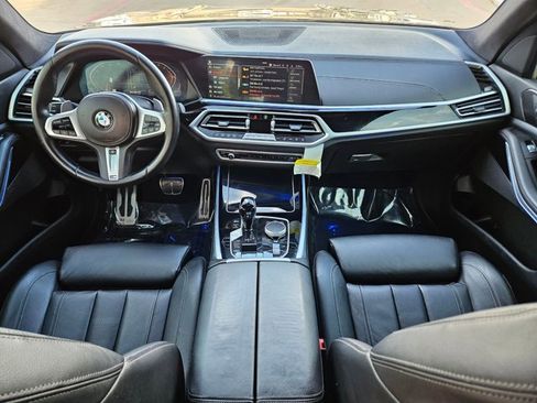 Used 2022 BMW X7 xDrive40i w/ M Sport Package image 18
