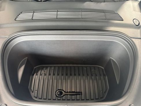 Used 2022 Tesla Model Y Performance AWD/4WD image 7