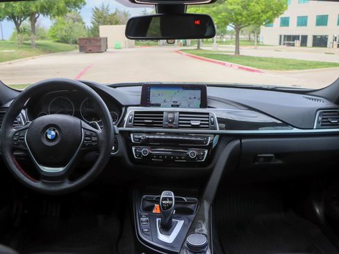 Used 2018 BMW 330i Sedan image 25