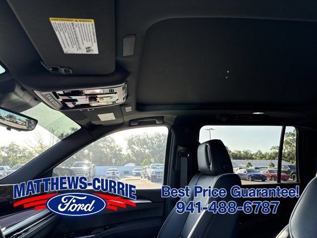 Used 2025 Cadillac Escalade ESV Premium Luxury w/ LPO, Floor Liner Package RWD image 10