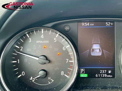 Used 2020 Nissan Rogue SV image 15