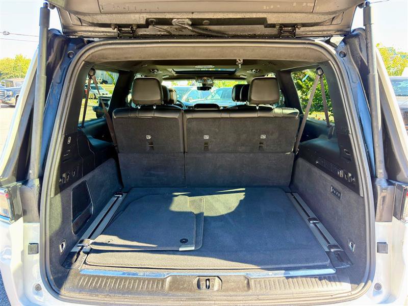 Used 2024 Jeep Grand Wagoneer L Series III AWD/4WD image 5
