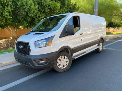 Used 2025 Ford Transit 250 Low Roof w/ Exterior Upgrade Package RWD image 54
