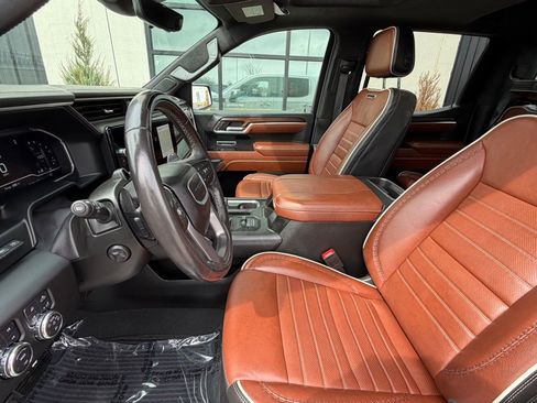 Used 2024 GMC Sierra 1500 Denali Ultimate AWD/4WD image 11