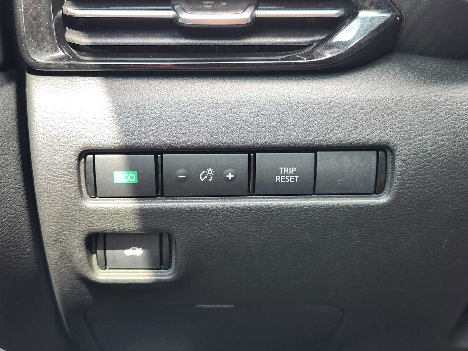 Used 2020 Nissan Sentra SV FWD image 21