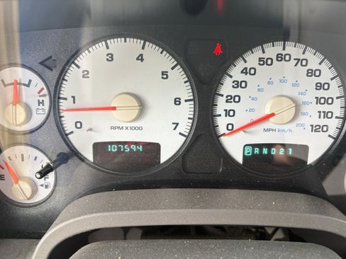 Used 2004 Dodge Ram 1500 Truck SLT image 11