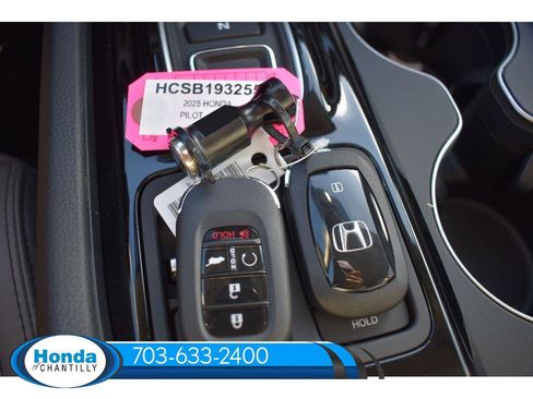 New 2025 Honda Pilot EX-L image 39